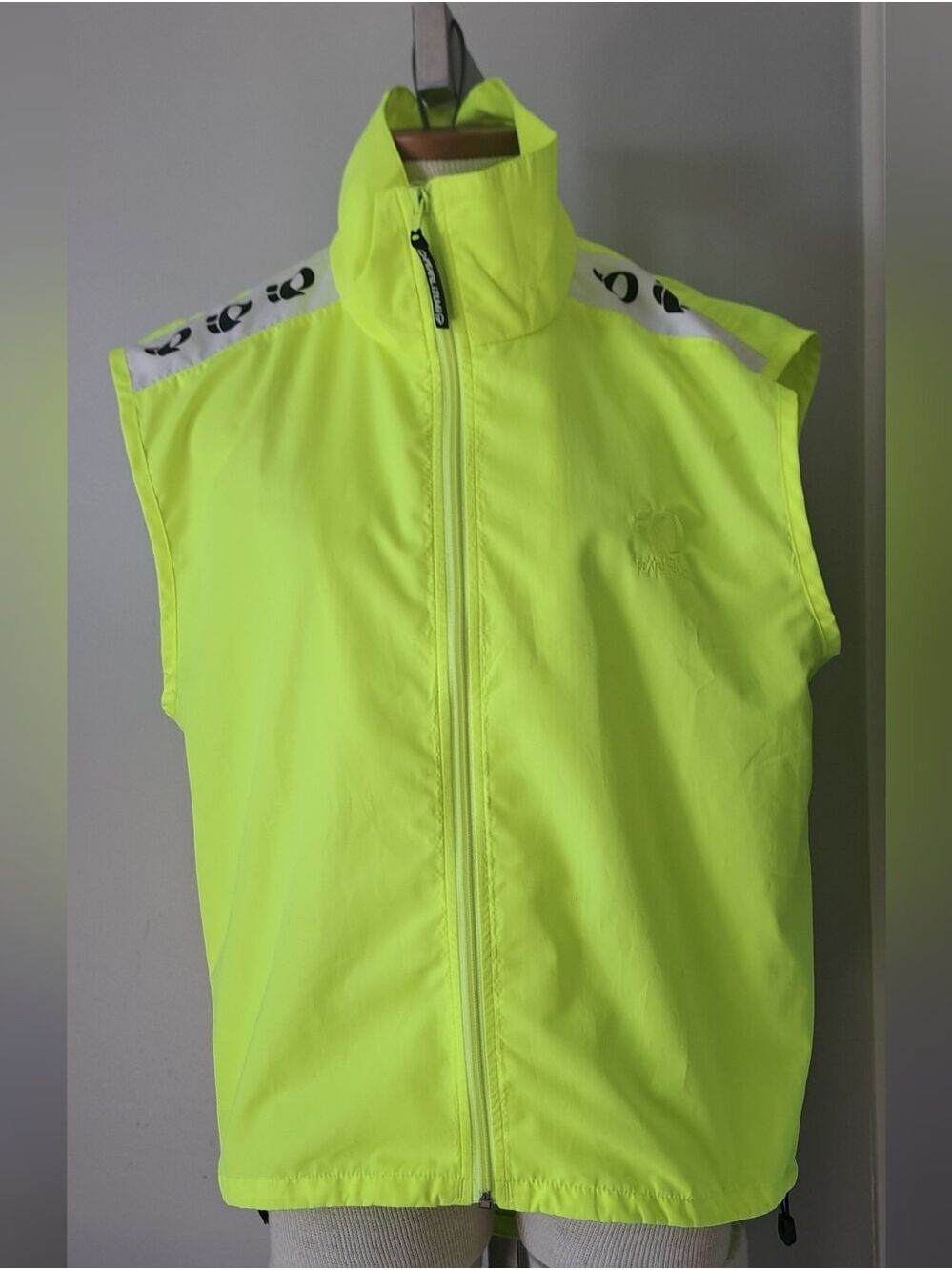 Pearl iZumi Neon Yellow Full Zip vest Mesh back cycle jogging lightweight Men LG